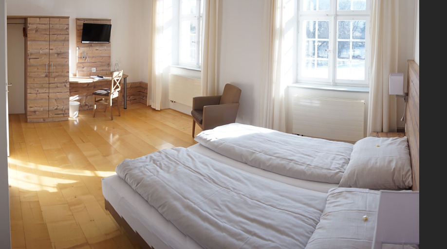 Bedroom 3, Klosterhotel Kreuz, Dorneck