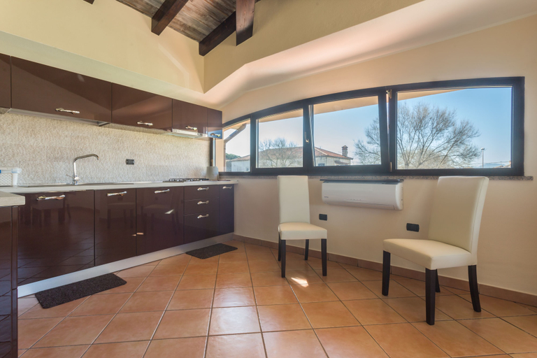 Others 5, Anaelehouserooms LTB, Oristano