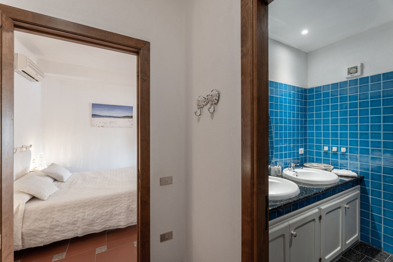 Bathroom 5, Villa Antonina, Olbia-Tempio