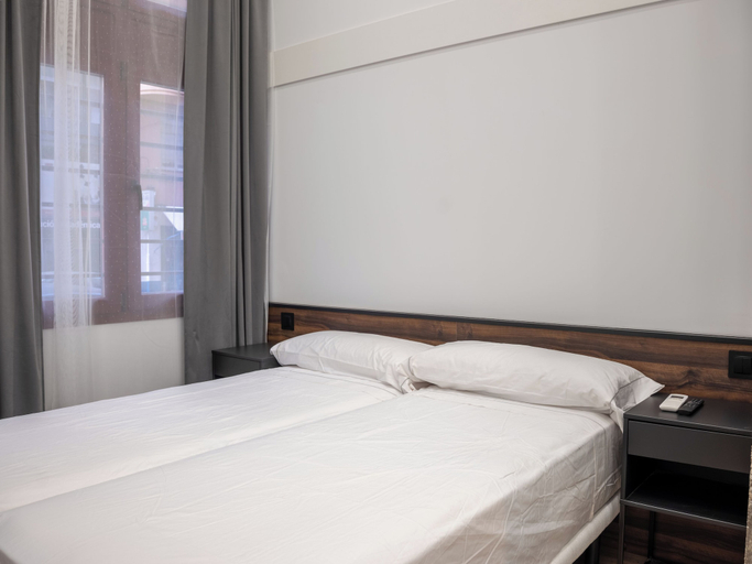 Bedroom 2, VR OBREGON APARTMENTS, Madrid