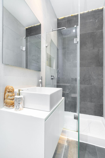 Bathroom 4, Downtown Family Apartment, Lisbon