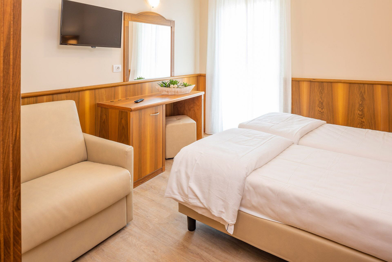 Bedroom 2, Hotel Centrale, Verona