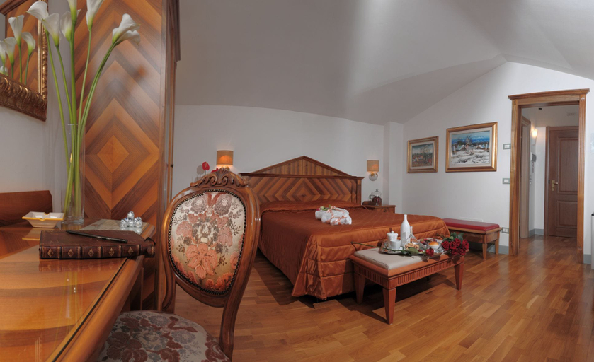 Bedroom 3, Boutique Hotel Al Grappolo d'Oro, Perugia