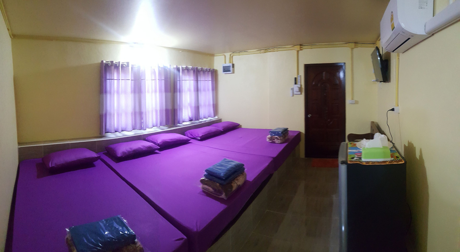 Bedroom 2, Sichangjowka Resort, Koh Si Chang