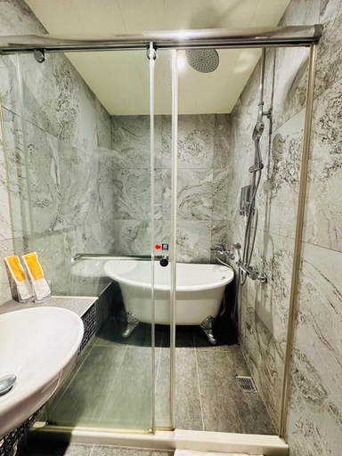 Bathroom 5, West.inn48 - Self Check-In Hotel, Taipei City