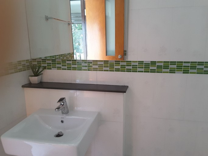 Bathroom 4, Apartment Khunpa, Ko Samui