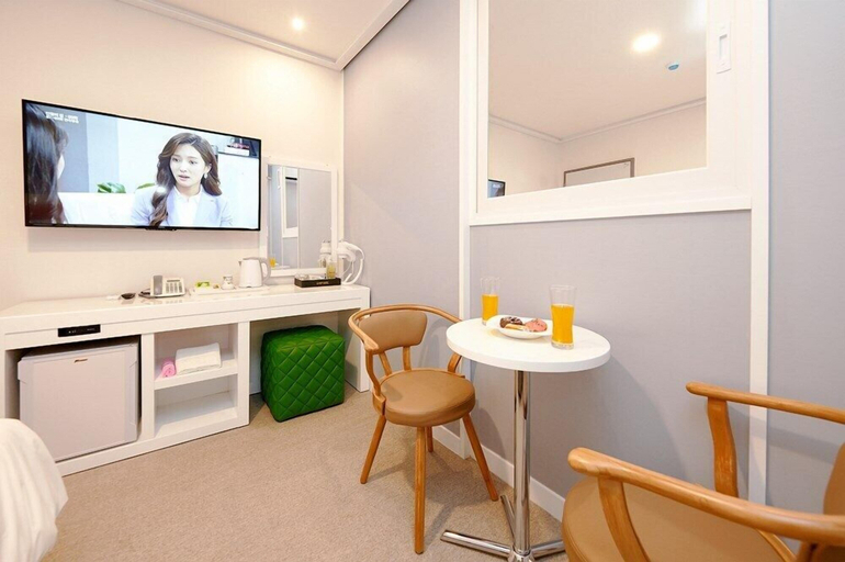 Others 5, K-Pop Hotel, Gapyeong