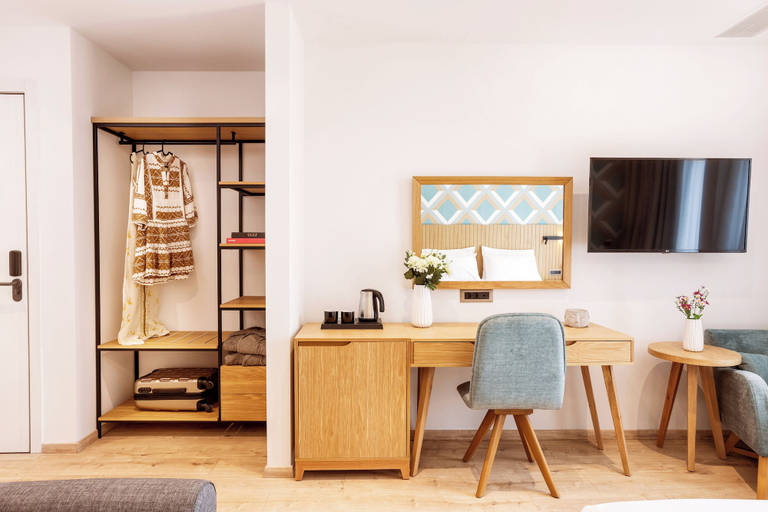Others 5, DAYS City Suites Athens, Attica