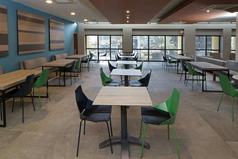 Food & Drinks 5, City Express Plus by Marriott Monterrey Galerias, Monterrey