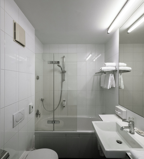 Bathroom 5, Parkhotel Hall in Tirol, Innsbruck Land