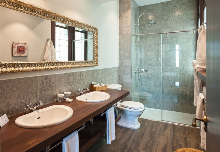 Bathroom 4, Hotel Diana, Girona