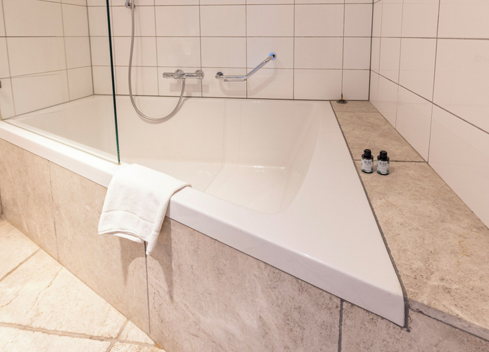 Bathroom 4, Fletcher Hotel Château De Raay, Maasbree