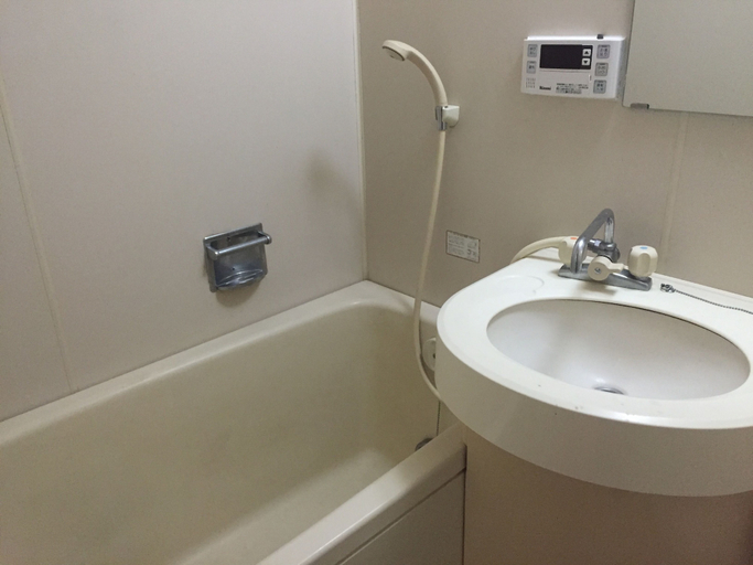 Bathroom 5, T&K Hostel Kobe Sannomiya East, Kobe