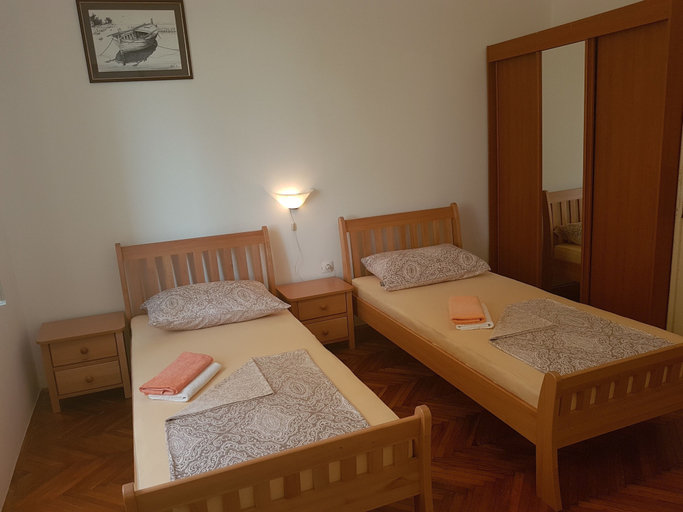 Bedroom 2, Apartments Smoky, Novalja
