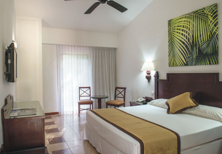 Bedroom 4, Hotel Riu Lupita - All Inclusive, Cozumel