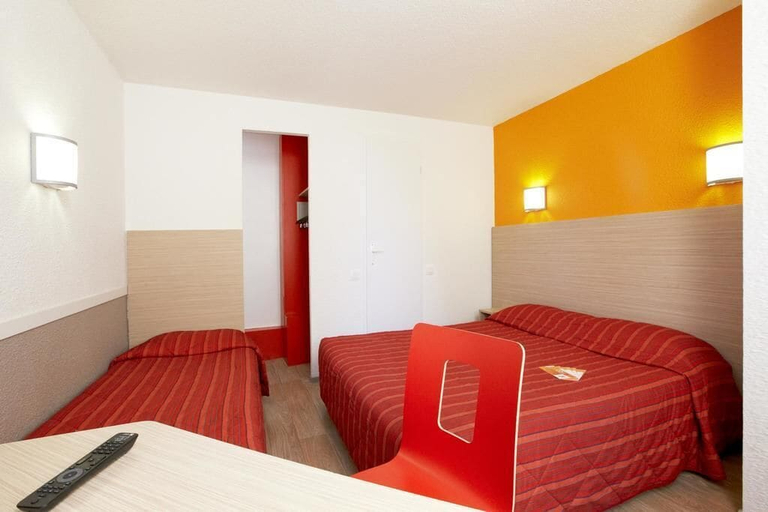 Bedroom 2, Hotel HECO Lyon sud Vienne, Isère