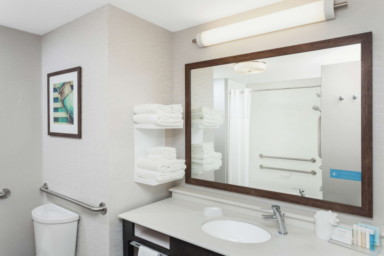 Bathroom 4, Hampton Inn Kennebunk Kennebunkport, York