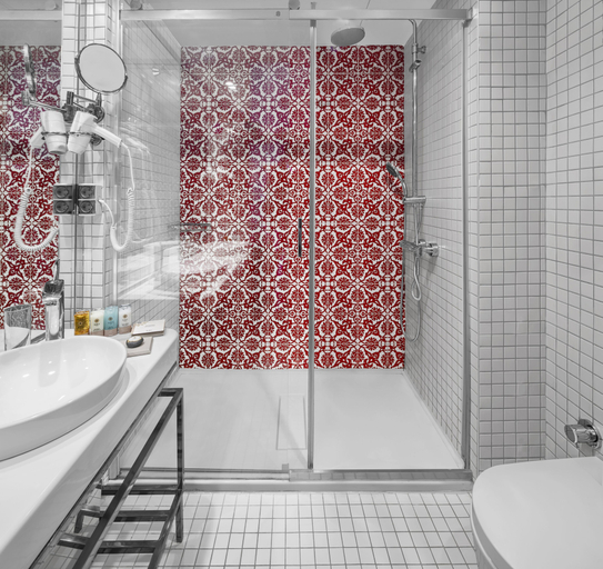 Bathroom 5, Sura Hagia Sophia Hotel, Fatih