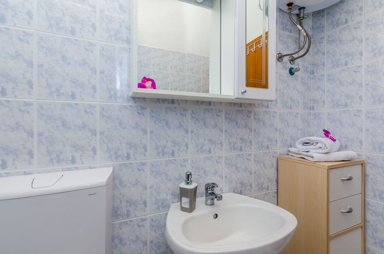 Bathroom 4, Apartments Cypress Sea Cove, Dubrovačko Primorje