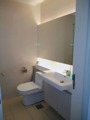 Bathroom 4, Holiday Heaven, Kuala Lumpur