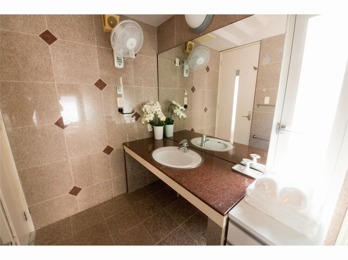 Bathroom, Seaside Tellme Ishigakizima, Ishigaki