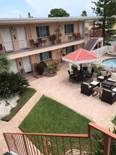 Exterior & Views 2, Carlton House Motel, Pinellas