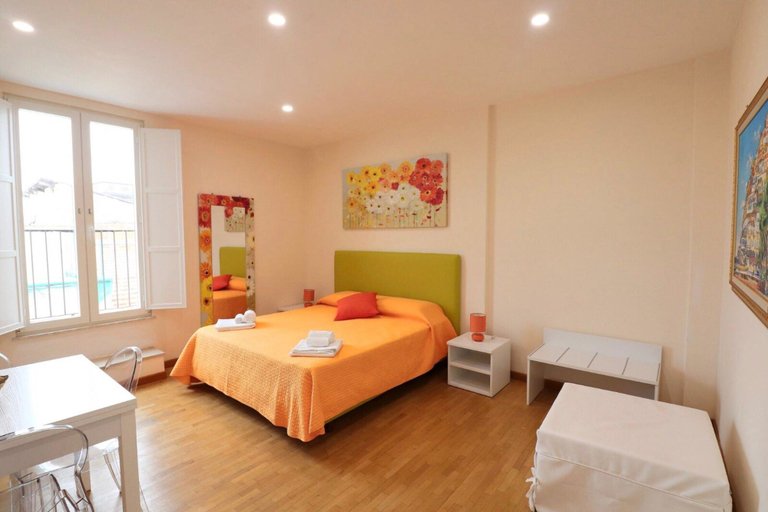 Bedroom 2, Sorrento Amore Mio, Napoli