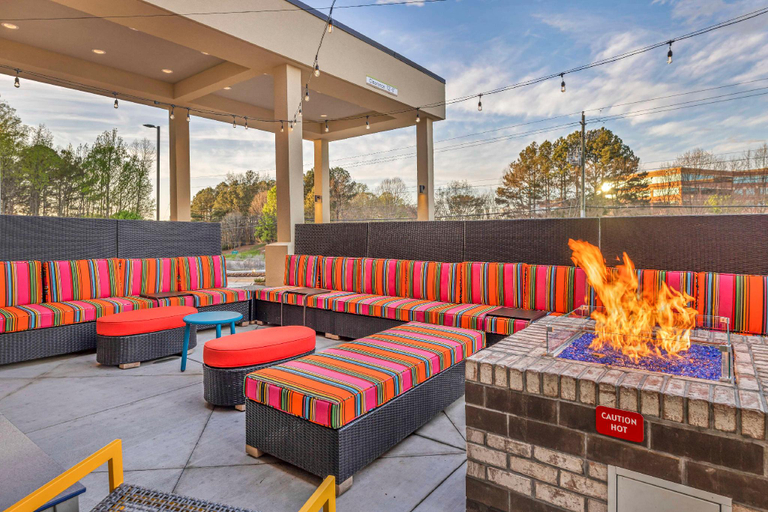Food & Drinks 4, Home2 Suites by Hilton Raleigh West Lenovo Center, Wake