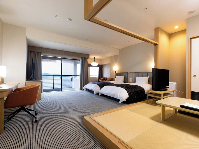 Bedroom 2, APA Hotel & Resort Kaga Katayamazu Onsen Kasuikyo, Kaga