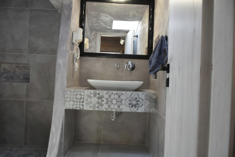 Bathroom 3, Amazing Traditional Stone house Skiathos, Thessaly