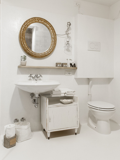 Bathroom 4, Hotel Cervetta 5, Modena