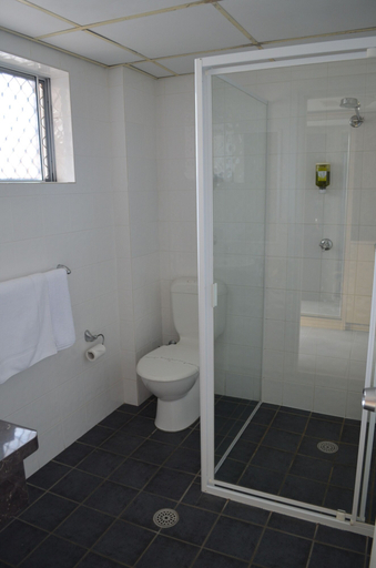 Bathroom 5, Bathurst Motor Inn, Bathurst Regional - Pt A