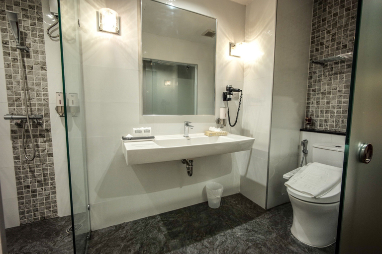 Bathroom 5, The Three Hat Yai, Hat Yai