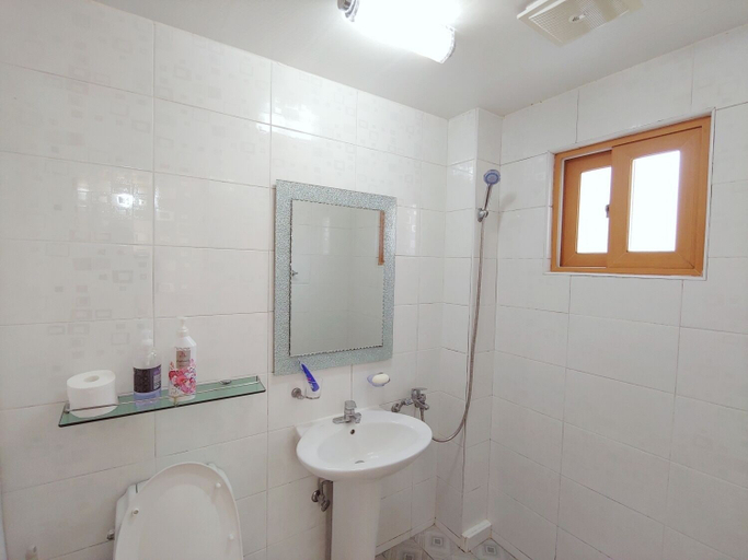 Bathroom 3, Gyul House, Seogwipo