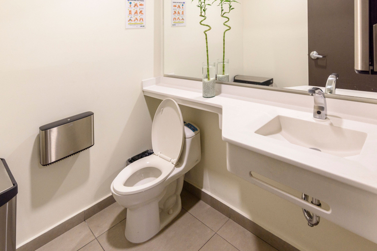 Bathroom 4, City Express Junior by Marriott Bogota Aeropuerto, Santafé de Bogotá