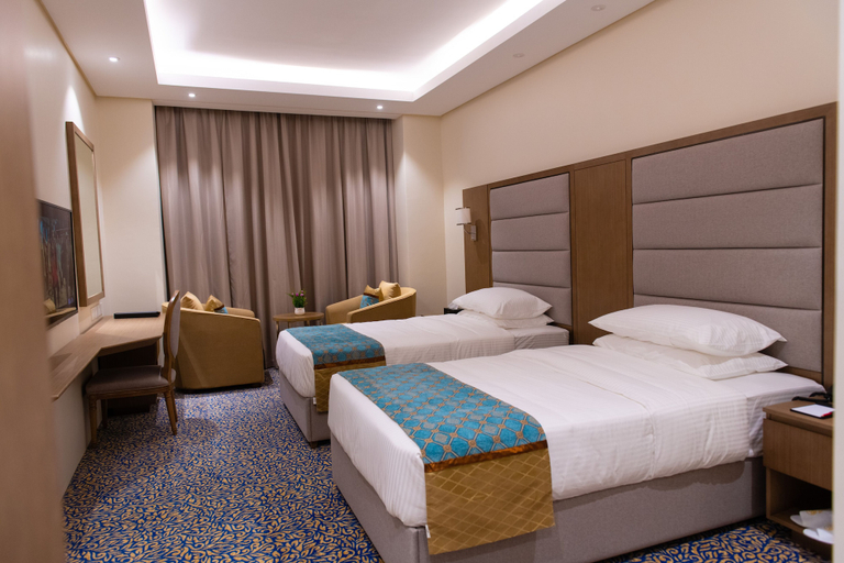 Bedroom 3, Rozana Hotel, Bausher