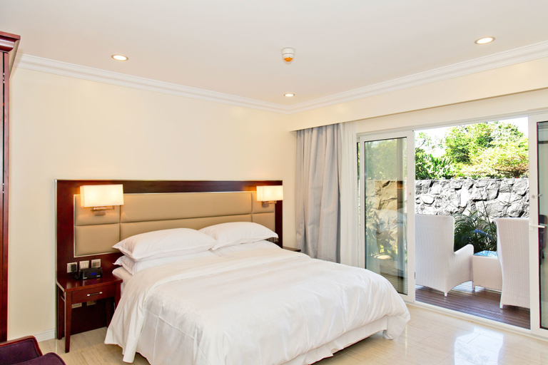 Bedroom 4, Sheraton Samoa Aggie Grey's Hotel & Bungalows, Vaimauga West