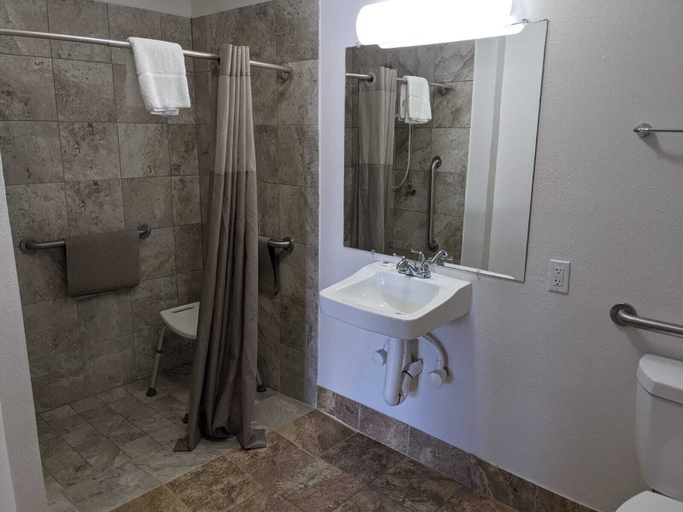 Bathroom 5, Motel 6 Ashland, OH, Ashland