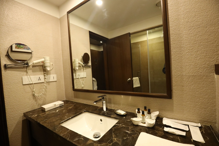 Bathroom 4, Best Western Plus Jalandhar, Jalandhar