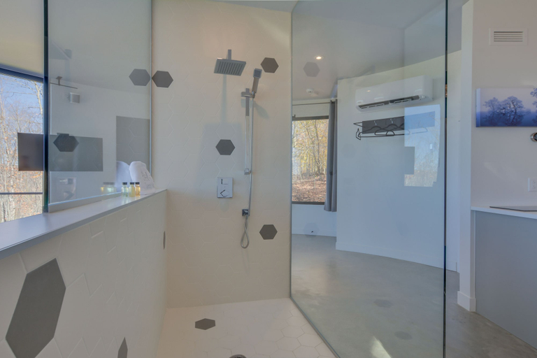 Bathroom 5, Bel Air Tremblant, Les Laurentides