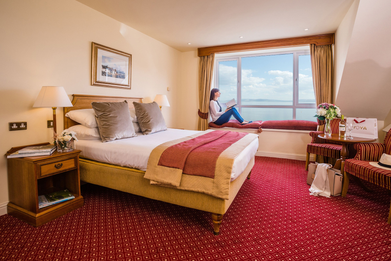 Bedroom 4, Galway Bay Hotel