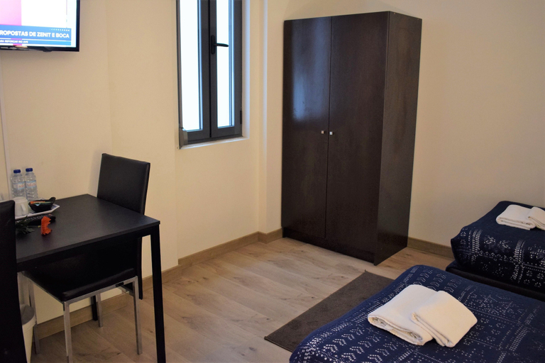 Bedroom 3, Universo Romântico Guesthouse & Spa, Lisbon