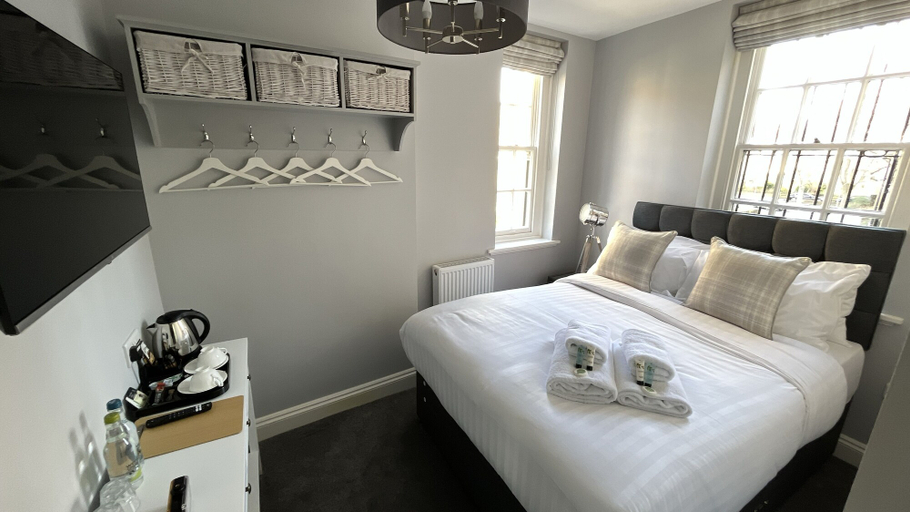 Bedroom 2, Dockers Inn, London