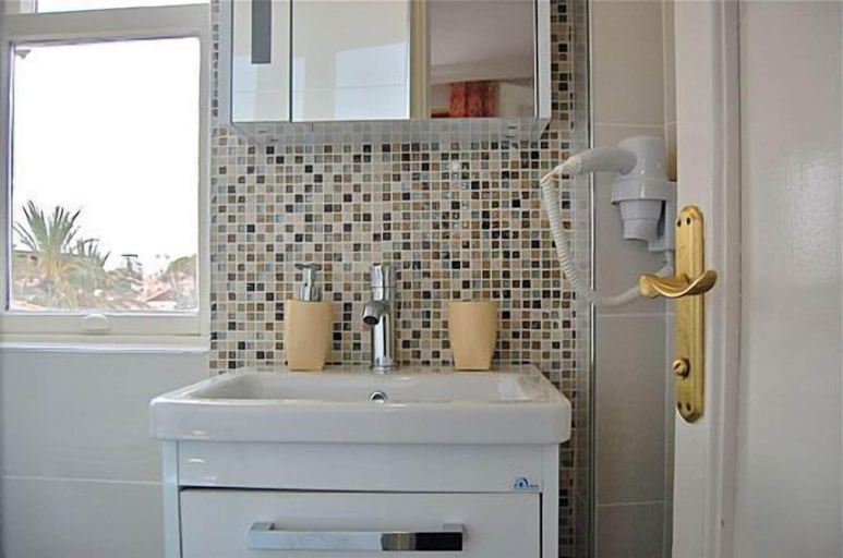 Bathroom 5, Villa Tulipan, Antalya