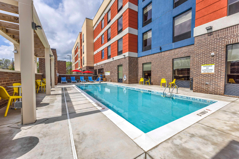 Sport & Beauty 5, Home2 Suites by Hilton Raleigh West Lenovo Center, Wake