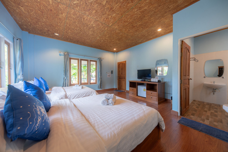 Bedroom 3, Sea Far Resort, K. Ko Kut