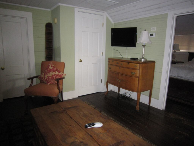 Others 4, Historical Downtown Home, Beaufort
