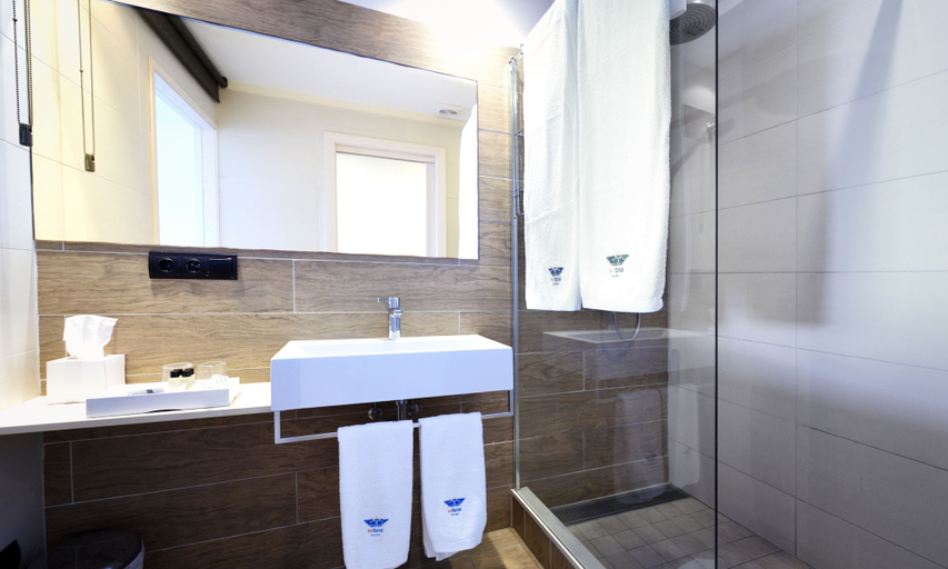 Bathroom 3, Hotel Sa Tuna, Girona