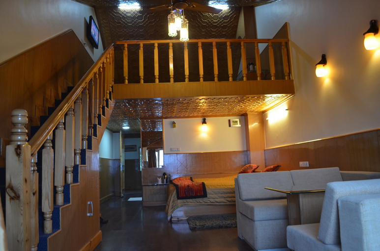 Others, Hotel Green Top, Udhampur