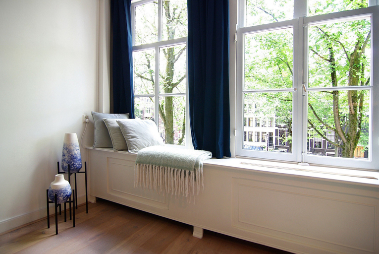 Bedroom 3, 1637 Historic Canal View Suites, Amsterdam